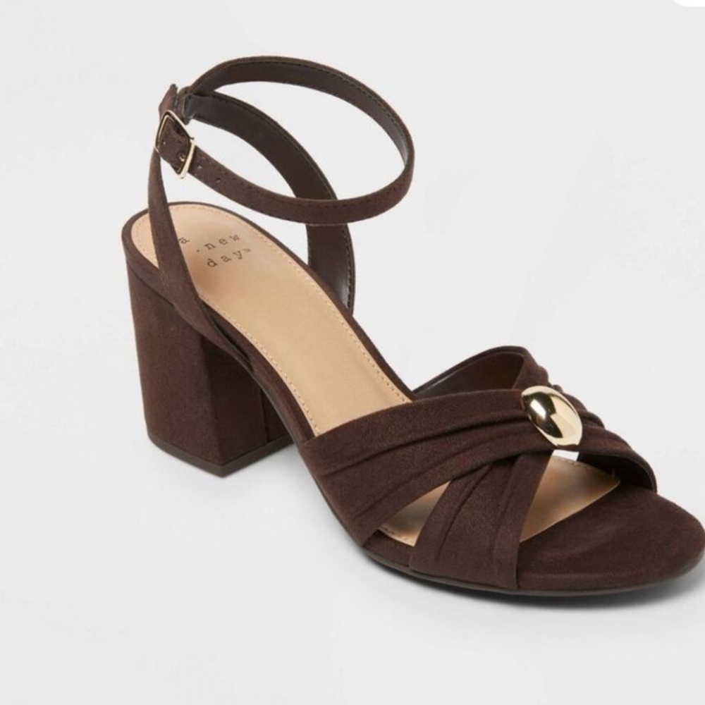 NWOT- Women's Bibi Strappy Peep Toe Heels - Brown.  8